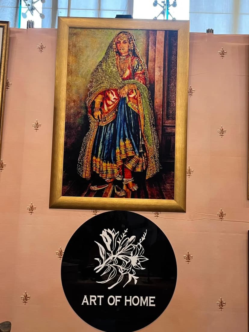 Royal Grace (Full-Length Portrait) - AHF2411052